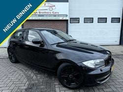 Zwart Gebruikt 2011 BMW 118 Hatchback | € 2.999 (Eerlijke prijs)