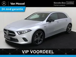 Grijs Gebruikt 2020 Mercedes A250 Night Hatchback | € 27.945 (Goede deal)