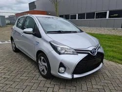 Grijs Gebruikt 2015 Toyota Yaris Hybrid Hatchback | € 12.950 (Iets duurder)
