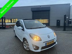 Wit (metallic) Gebruikt 2008 Renault Twingo Luxe Hatchback | € 1.999 (Eerlijke prijs)