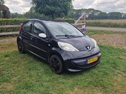 Zwart Gebruikt 2007 Peugeot 107 Hatchback | € 1.850 (Iets duurder)