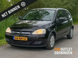 Zwart Gebruikt 2003 Opel Corsa Essentia Hatchback | € 2.490 (Duur)