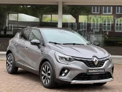 Grijs, metallic lak Gebruikt 2023 Renault Captur Techno SUV | € 26.990 (Eerlijke prijs)