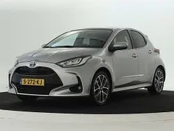 Grijs metallic Gebruikt 2023 Toyota Yaris Executive Hatchback | € 26.945 (Eerlijke prijs)