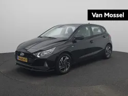 Zwart Gebruikt 2021 Hyundai i20 Comfort Hatchback | € 15.940 (Eerlijke prijs)