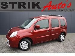 Rood Gebruikt 2010 Renault Kangoo Expression MPV | € 7.689 (Eerlijke prijs)