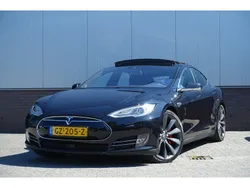 Zwart Gebruikt 2015 Tesla Model S Performance Sedan | € 26.499 (Eerlijke prijs)