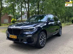 Zwart Gebruikt 2020 BMW X5 M Sport SUV | € 49.899 (Eerlijke prijs)