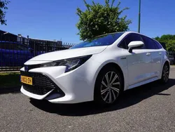 Wit Gebruikt 2020 Toyota Corolla Business Edition Stationwagen | € 21.945 (Eerlijke prijs)
