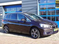 Bruin Gebruikt 2016 BMW 218 Sport Line Stationwagen | € 11.950 (Eerlijke prijs)