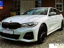 Wit Gebruikt 2021 BMW 330e Executive Stationwagen | € 39.950 (Iets duurder)
