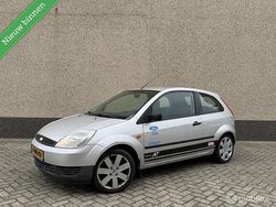 Grijs Gebruikt 2004 Ford Fiesta Ambiente Hatchback | € 995 (Goede deal)