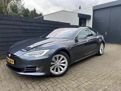 Grijs, metallic lak Gebruikt 2017 Tesla Model S Sedan | € 24.450 (Eerlijke prijs)