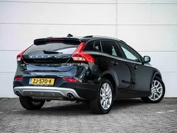 Zwart Gebruikt 2019 Volvo V40 CC Stationwagen | € 17.450 (Goede deal)