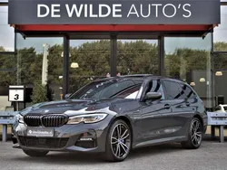 Grijs, metallic lak Gebruikt 2021 BMW 330 M Sport Stationwagen | € 40.900 (Iets duurder)