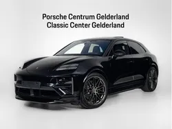Diepzwart metallic Gebruikt 2025 Porsche Macan Turbo SUV | € 129.900