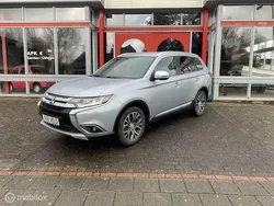Grijs Gebruikt 2017 Mitsubishi Outlander Edition SUV | € 11.250 (Eerlijke prijs)