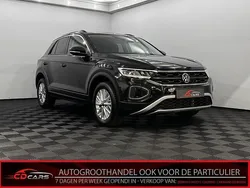 Zwart Gebruikt 2024 VW T-Roc Life SUV | € 29.950 (Goede deal)