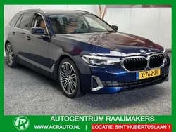 Blauw, metallic lak Gebruikt 2020 BMW 518 Executive Stationwagen | € 29.435