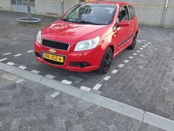 Rood Gebruikt 2009 Chevrolet Aveo LS Hatchback | € 1.599 (Eerlijke prijs)