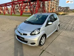 Grijs Gebruikt 2009 Toyota Aygo Hatchback | € 3.499 (Eerlijke prijs)