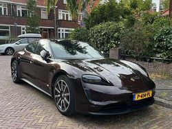 Bruin Gebruikt 2022 Porsche Taycan Sedan | € 55.000