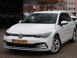 Wit Gebruikt 2022 VW Golf VIII Business Hatchback | € 17.700 (Super prijs)