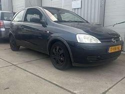 Blauw Gebruikt 2001 Opel Corsa Comfort Hatchback | € 999 (Eerlijke prijs)