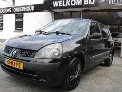 Zwart Gebruikt 2001 Renault Clio II Authentique Hatchback | € 1.250 (Iets duurder)