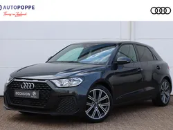 Hatchback Gebruikt 2022 Audi A1 Sportback Ambiente Hatchback | € 25.950 (Super prijs)