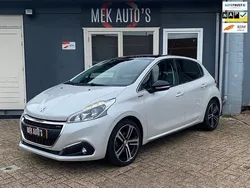 Wit Gebruikt 2016 Peugeot 208 GT-line Hatchback | € 9.944 (Eerlijke prijs)