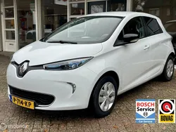 Wit Gebruikt 2016 Renault Zoe Intens Hatchback | € 6.400 (Iets duurder)