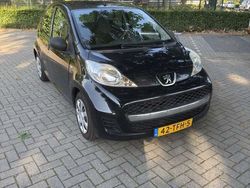Zwart Gebruikt 2012 Peugeot 107 Hatchback | € 2.750 (Eerlijke prijs)