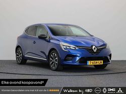 Bleu iron Gebruikt 2023 Renault Clio V Techno Hatchback | € 21.845 (Eerlijke prijs)