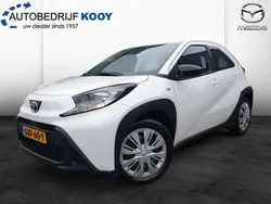 Wit Gebruikt 2024 Toyota Aygo Business Edition Hatchback | € 17.450 (Eerlijke prijs)
