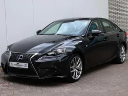 Zwart Gebruikt 2014 Lexus IS300h Sport Line Sedan | € 19.400 (Eerlijke prijs)