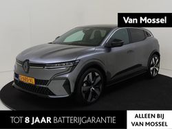 Grijs Gebruikt 2024 Renault Megane E-Tech Techno Hatchback | € 31.930 (Eerlijke prijs)