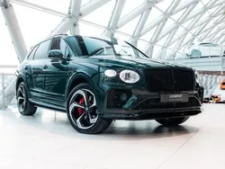 Groen Gebruikt 2023 Bentley Bentayga SUV | € 267.950 (Super prijs)