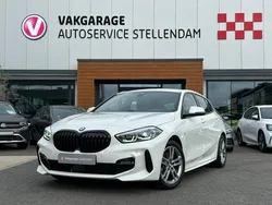 Wit Gebruikt 2024 BMW 118 M Sport Hatchback | € 32.795 (Eerlijke prijs)