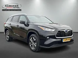 Zwart Gebruikt 2023 Toyota Highlander SUV | € 54.901 (Eerlijke prijs)