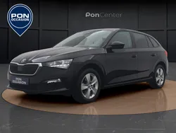 Zwart, metallic lak Gebruikt 2023 Skoda Scala Ambition Hatchback | € 19.450 (Eerlijke prijs)