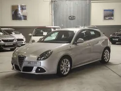 Grijs Gebruikt 2011 Alfa Romeo Giulietta Progression Hatchback | € 8.850 (Eerlijke prijs)