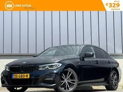 Zwart Gebruikt 2019 BMW 320 M Sport Sedan | € 27.430 (Eerlijke prijs)