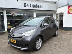 Grijs Gebruikt 2014 Toyota Verso-S Comfort MPV | € 13.950 (Iets duurder)