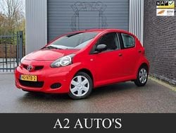 Rood Gebruikt 2010 Toyota Aygo Hatchback | € 1.750 (Goede deal)