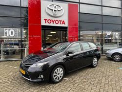Zwart Gebruikt 2014 Toyota Auris Stationwagen | € 9.950 (Iets duurder)