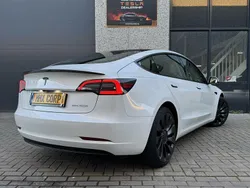 Wit Gebruikt 2022 Tesla Model 3 Performance Sedan | € 37.999 (Iets duurder)