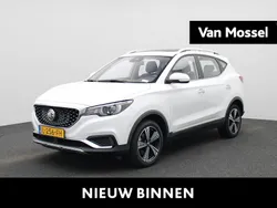 Wit Gebruikt 2021 MG ZS Luxury Sedan | € 14.945 (Super prijs)