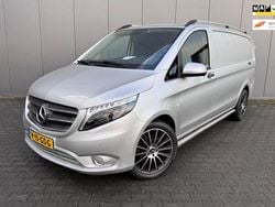 Grijs (metallic) Gebruikt 2022 Mercedes Vito Sedan | € 32.500