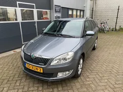 Grijs, metallic lak Gebruikt 2012 Skoda Fabia Stationwagen | € 2.750 (Eerlijke prijs)